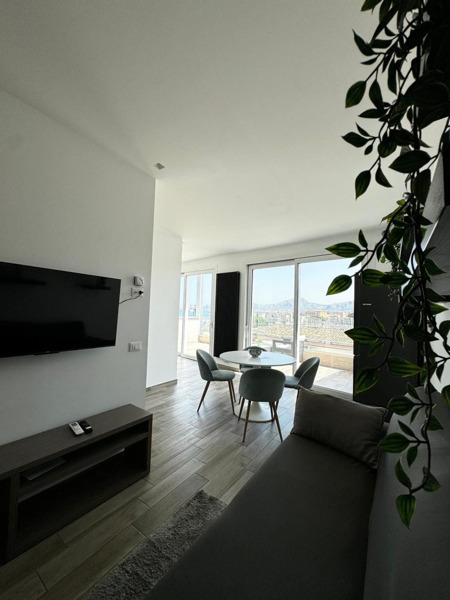 Palermo Inn Marina Exclusive View 외부 사진