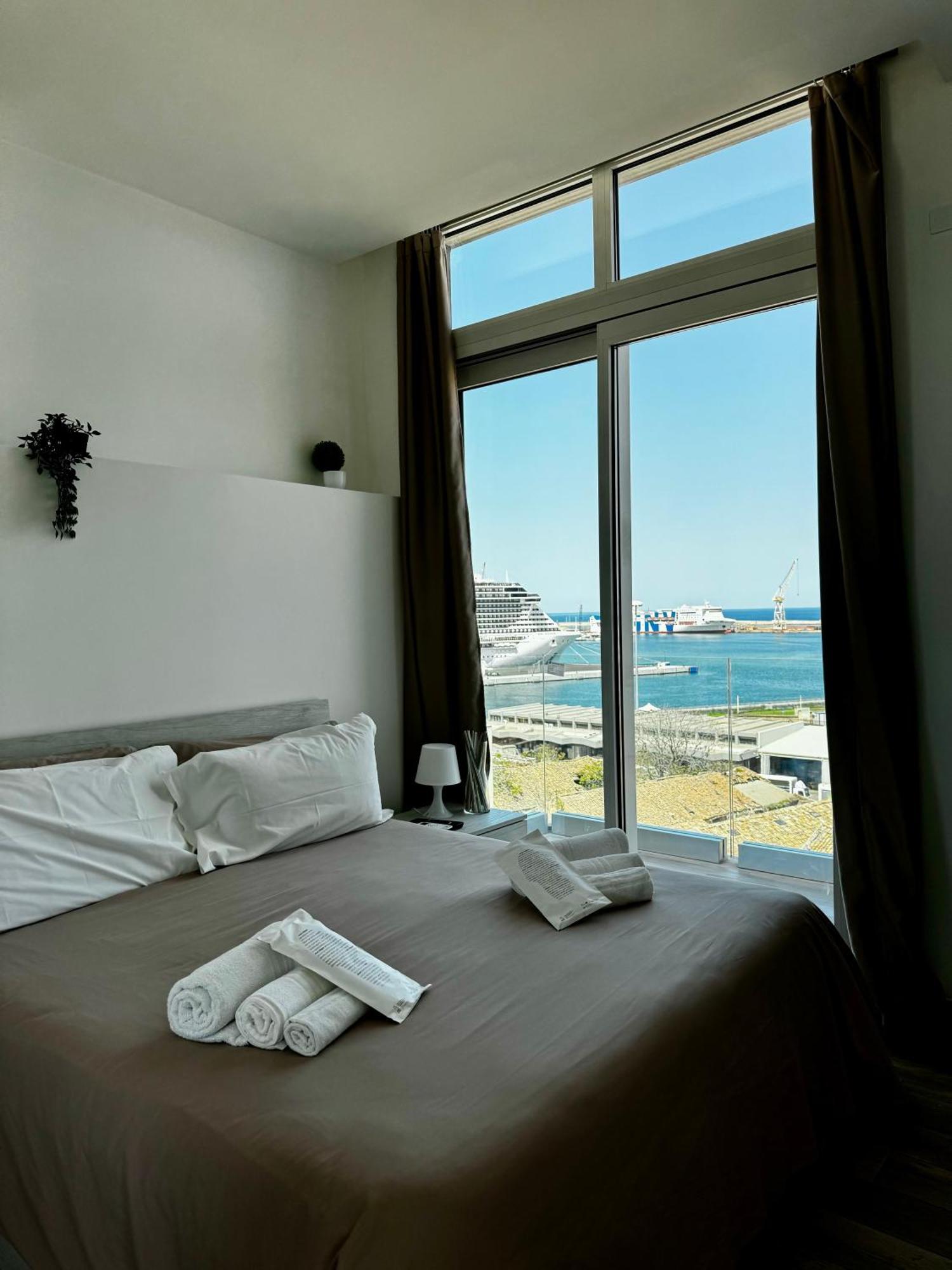 Palermo Inn Marina Exclusive View 외부 사진